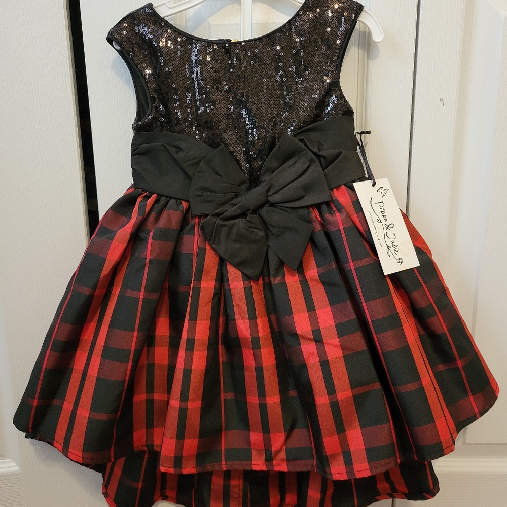Pippa and Julie dress in 2t